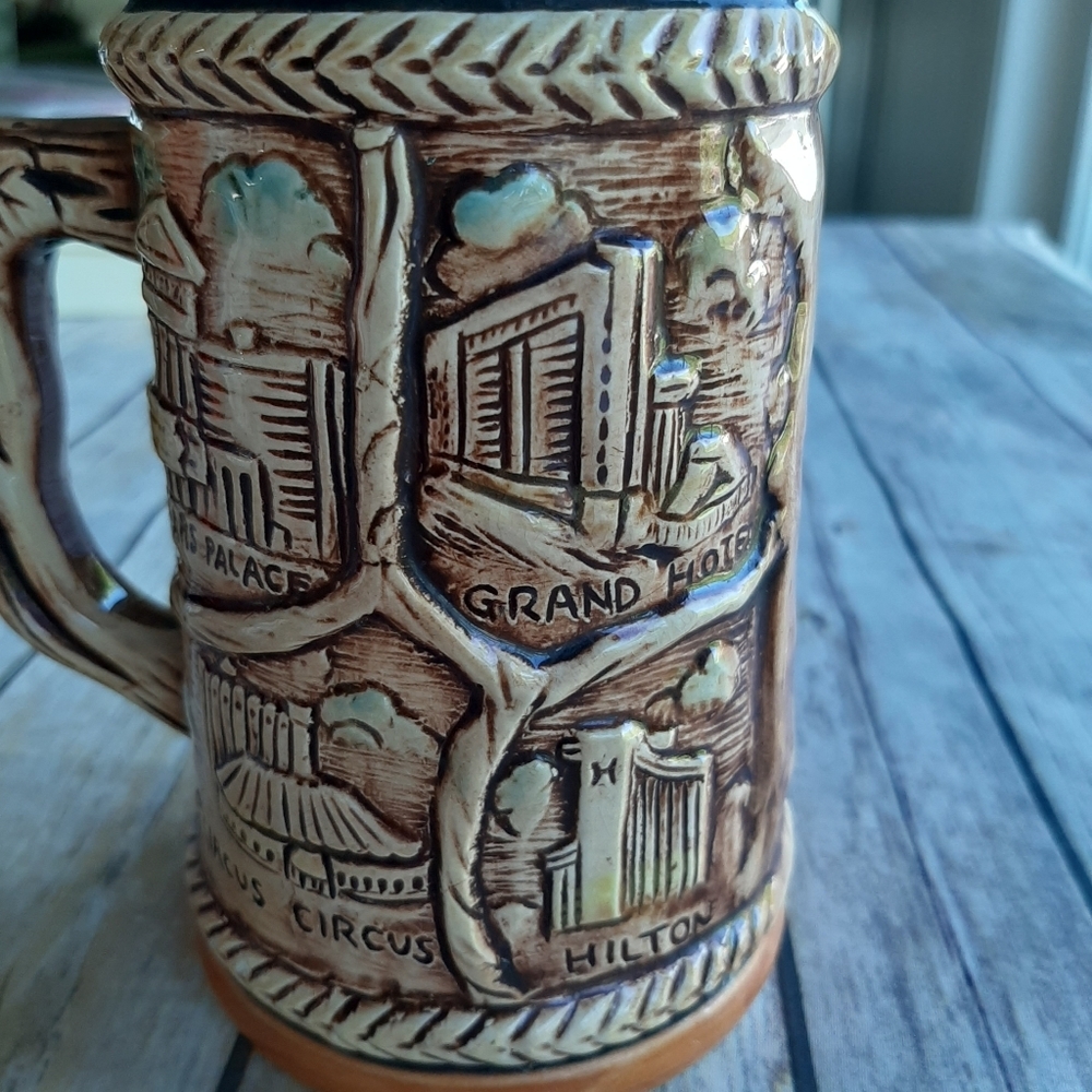 VTG LAS VEGAS CERAMIC SOUVENIR MUG - Picture 4 of 16
